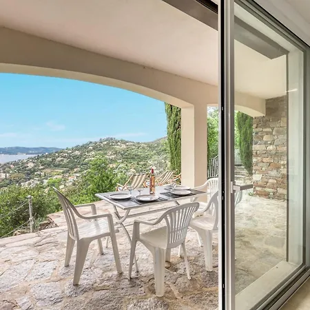 Bright With Terrace And Sea View