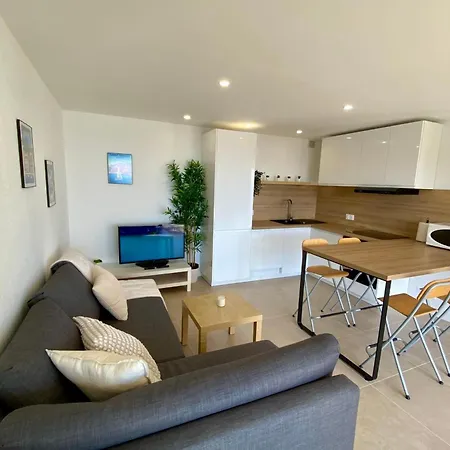 Lejlighed Bright With Terrace And Sea View