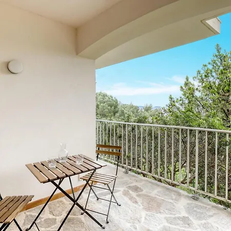 Bright With Terrace And Sea View Διαμέρισμα Le Lavandou