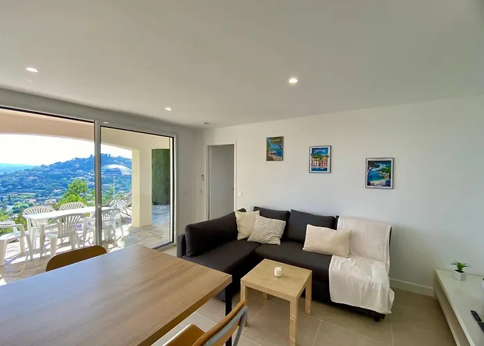 Bright With Terrace And Sea View *