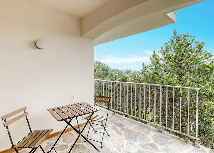 Bright With Terrace And Sea View Lägenhet Le Lavandou